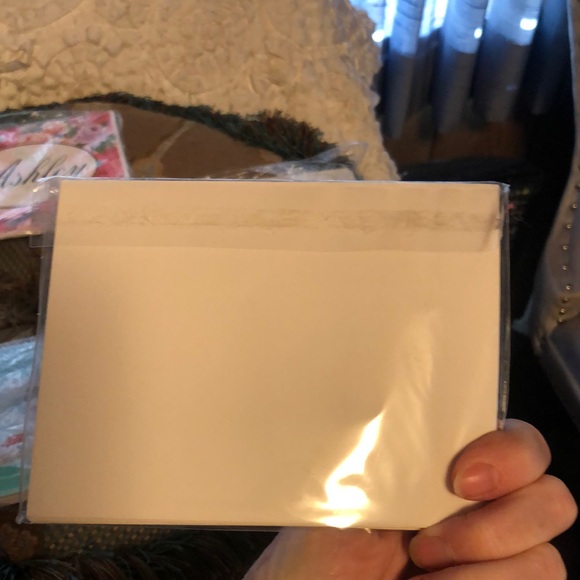 Ashley By 26 International Floral Note Cards - Picture 3 of 9